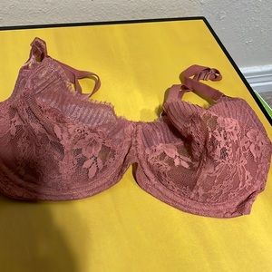 Victoria’s Secret size 36D bra
